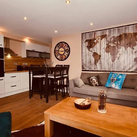 Charming With Balcony And Great View - - K2 Appartement